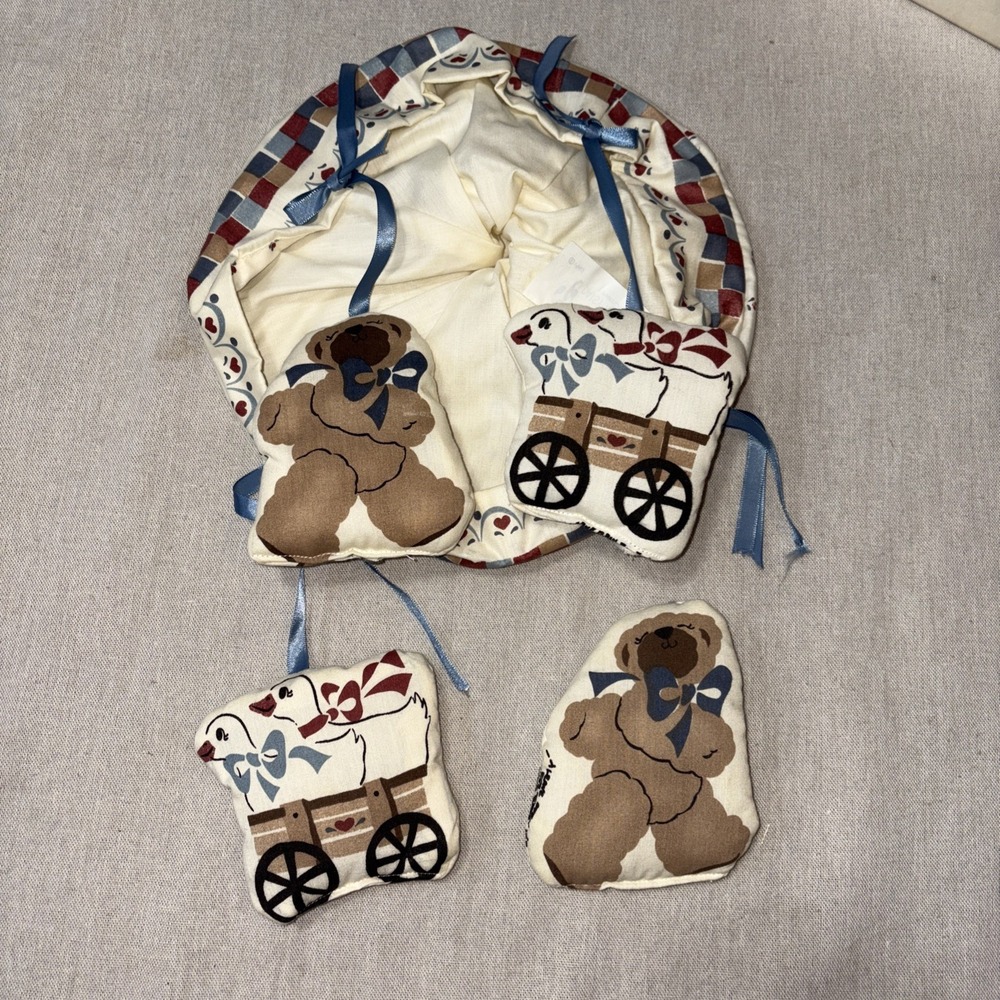 Vintage 1986 Red Calliope Musical Mobile Bears Geese Birth To 6‎ Months Neutral